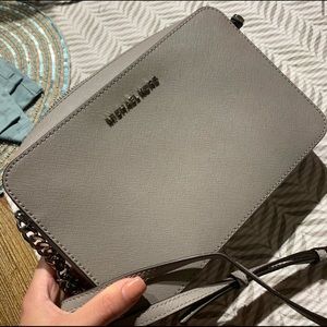 Michael Kors Jet Set Crossbody and Wallet Set